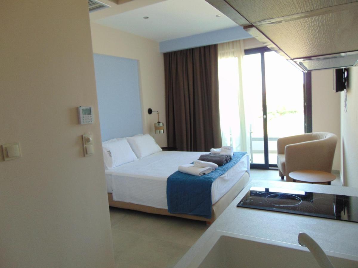 Domus Hospitality Aparthotel Vourvourou Exteriör bild
