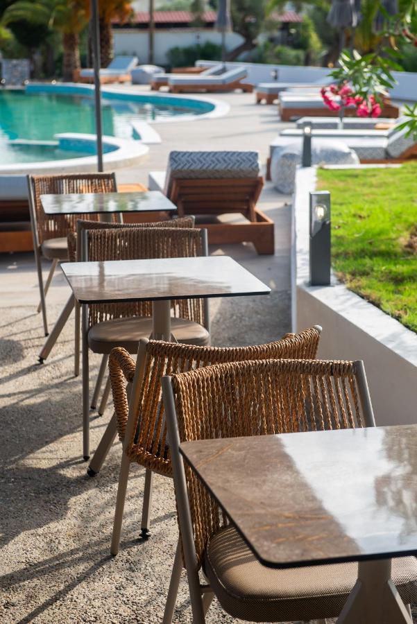 Domus Hospitality Aparthotel Vourvourou Exteriör bild